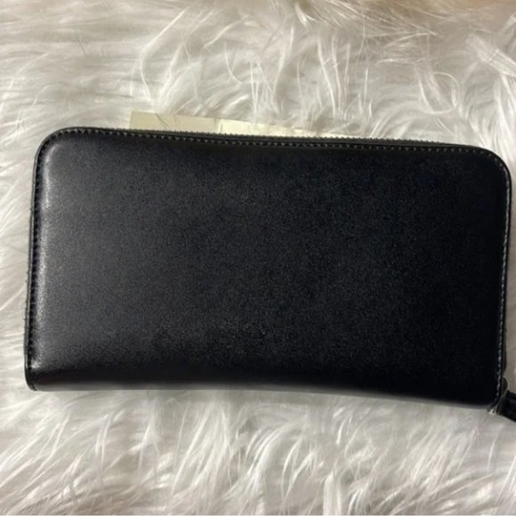 EUC Fendi Vitello Liberty Studded Zip Around Wallet Black - Picture 3 of 9